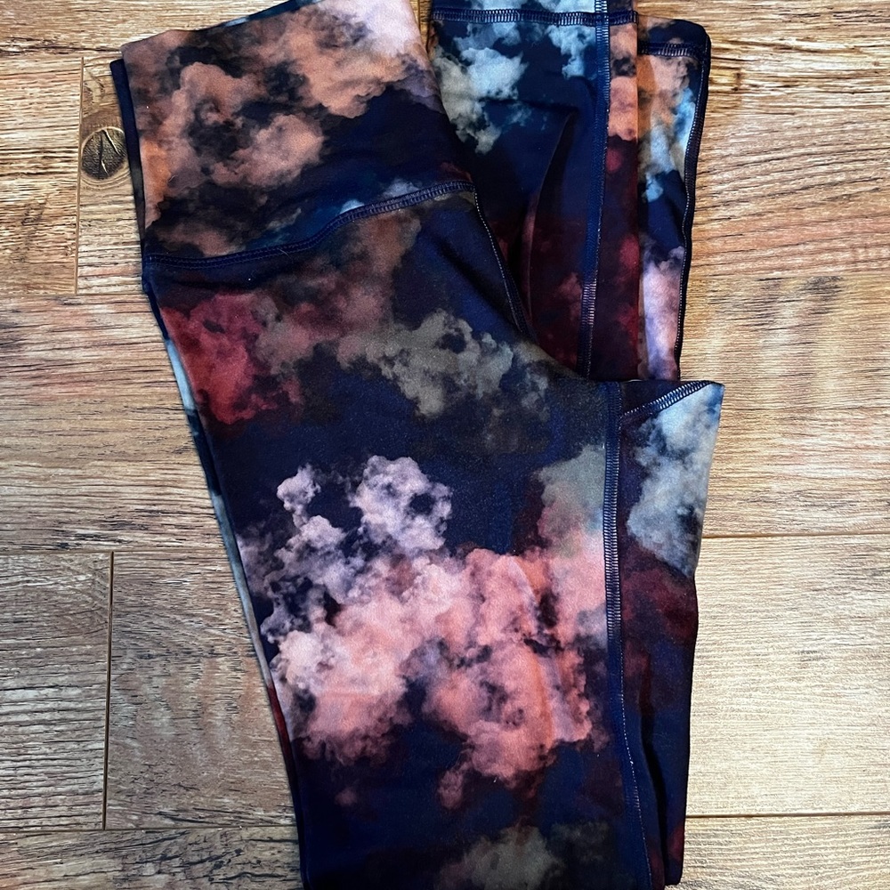 Fleo Colorful Clouds El Tori Leggings